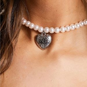 Chunky Pearl Heart Choker